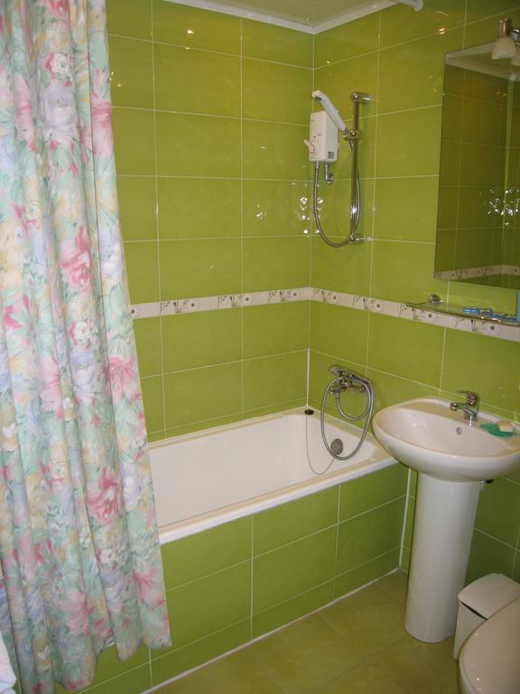 Hotel Service Predslava On Antonovicha Street Kyiv Room photo