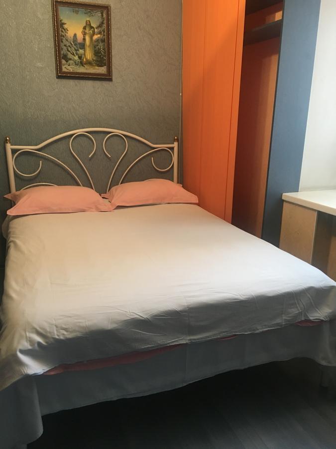 Hotel Service Predslava On Antonovicha Street Kyiv Exterior photo